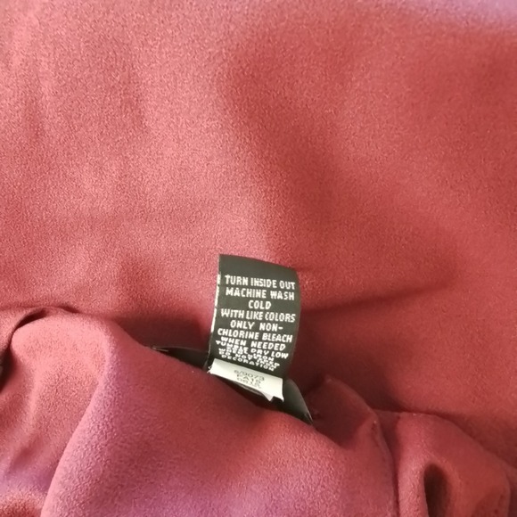 Alfani‎ Sleeveless Chiffon Blouse Women's Size 8 Burgundy Red Draped Front Top - Picture 11 of 12